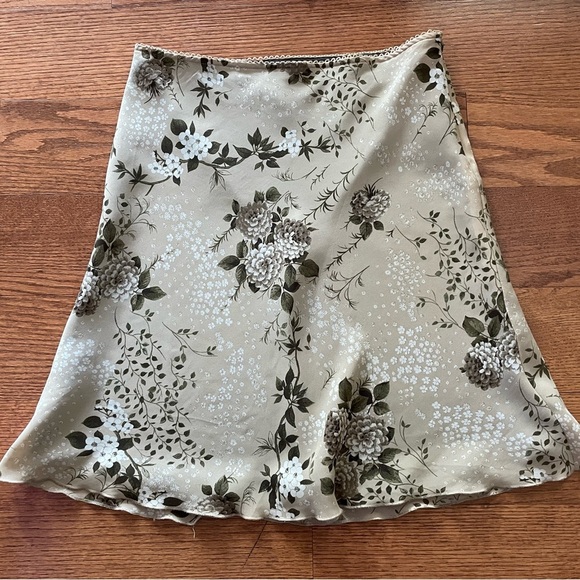 Old Navy Y2K Floral Slip Skirt 10 Fairy Goblincore Whimsical Neutral Dainty Boho - Picture 1 of 9